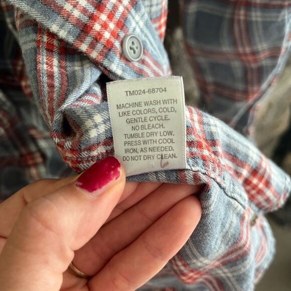 Pendleton plaid button down shirt, red, white, blue. 100% cotton. Soft fabric. - Picture 6 of 7